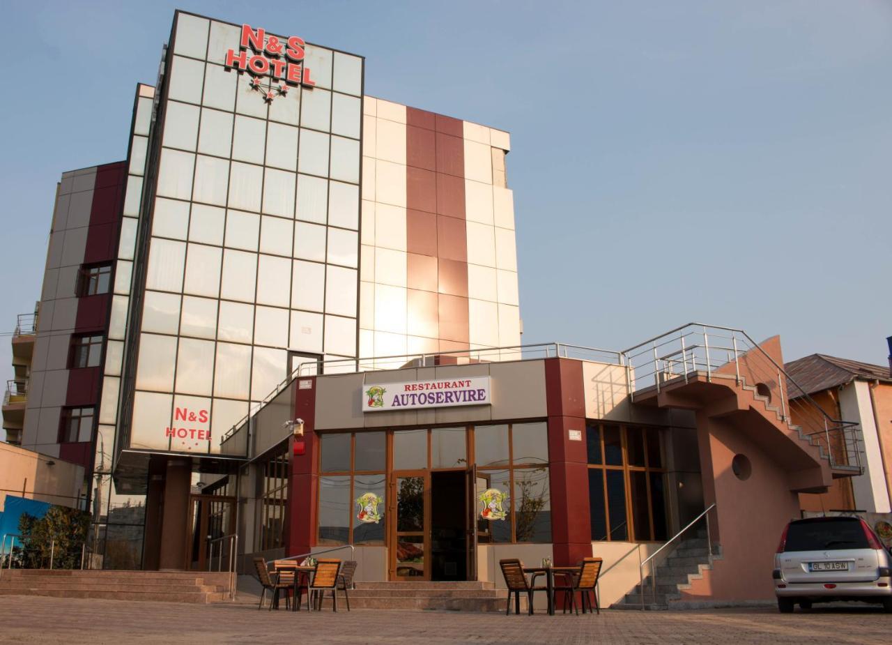 N&S Hotel Barlad Bîrlad Dış mekan fotoğraf
