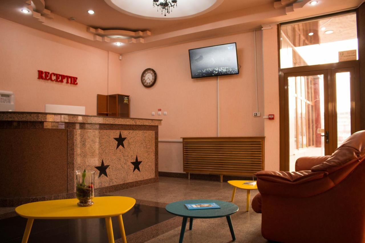 N&S Hotel Barlad Bîrlad Dış mekan fotoğraf