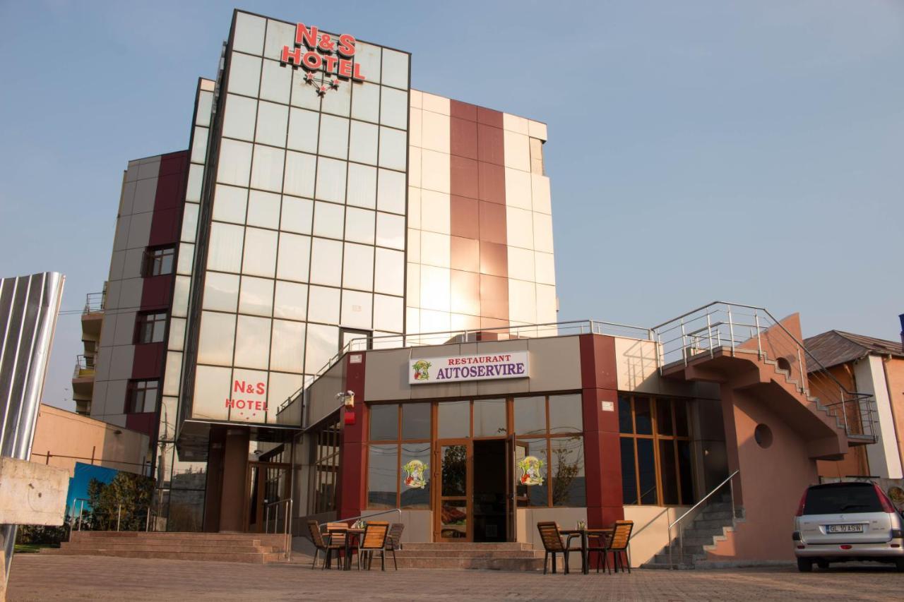 N&S Hotel Barlad Bîrlad Dış mekan fotoğraf