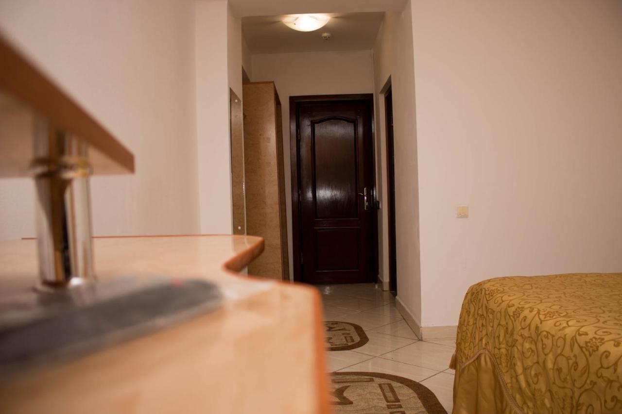 N&S Hotel Barlad Bîrlad Dış mekan fotoğraf