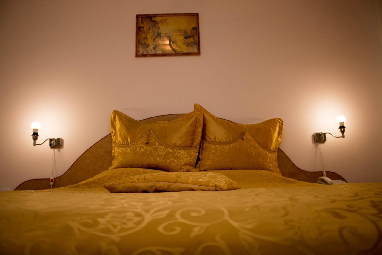 N&S Hotel Barlad Bîrlad Dış mekan fotoğraf